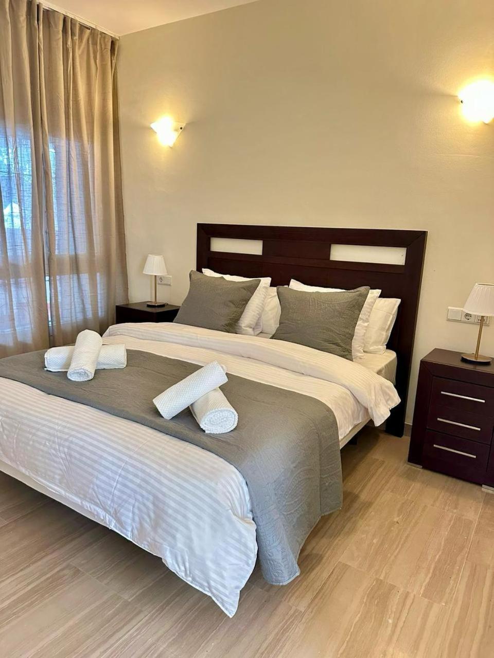 Wonderful In Puerto Marina Apartment