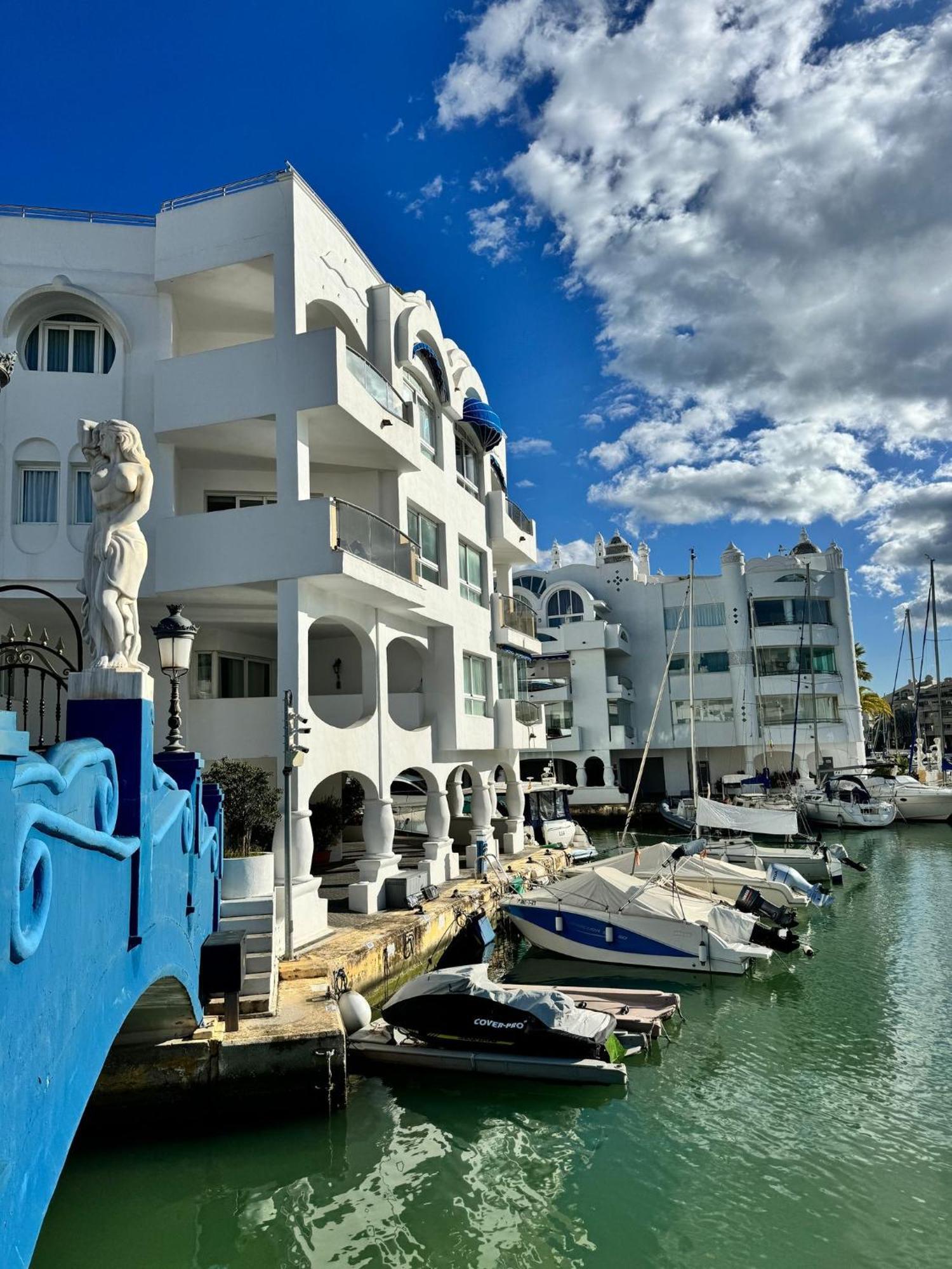Wonderful In Puerto Marina