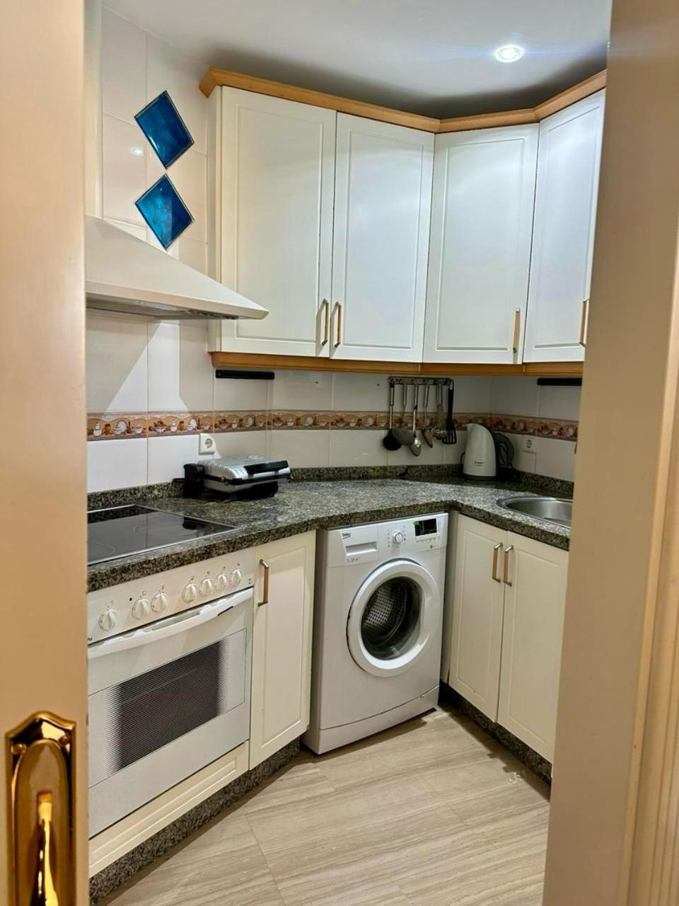 Wonderful In Puerto Marina Apartment
